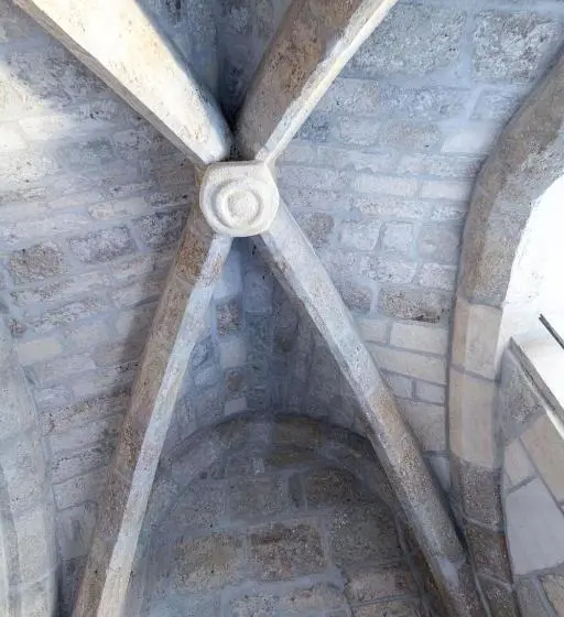 استودیوی لوکس, Studio Romantique Maison De L église Du Couvent