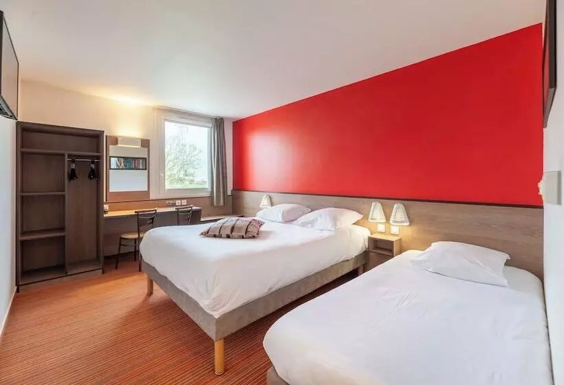 スタンダードトリプルルーム, Ace Hotel Roanne