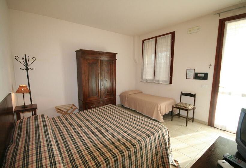 اتاق استاندارد سه نفره, Agriturismo Corte San Girolamo