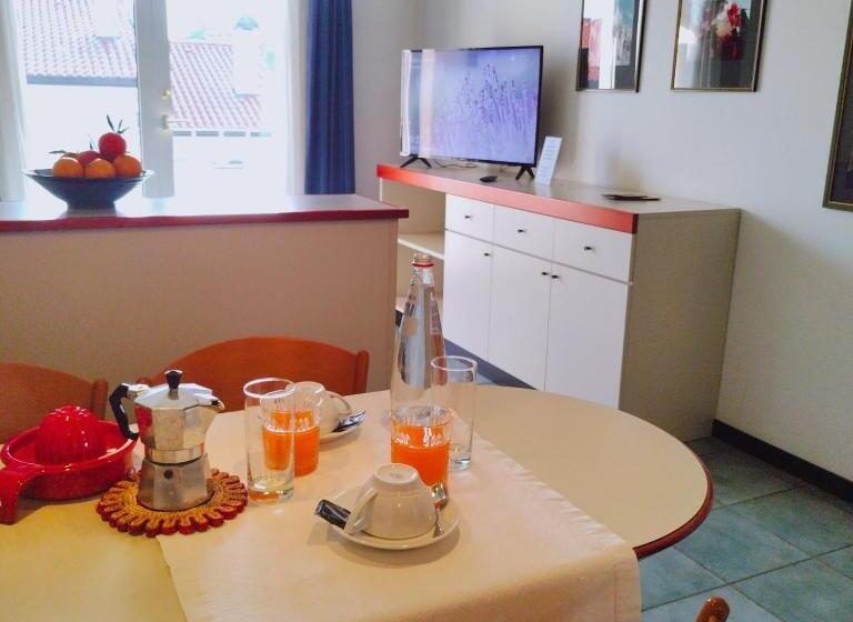 דירת חדר, Casaalbergo La Rocca