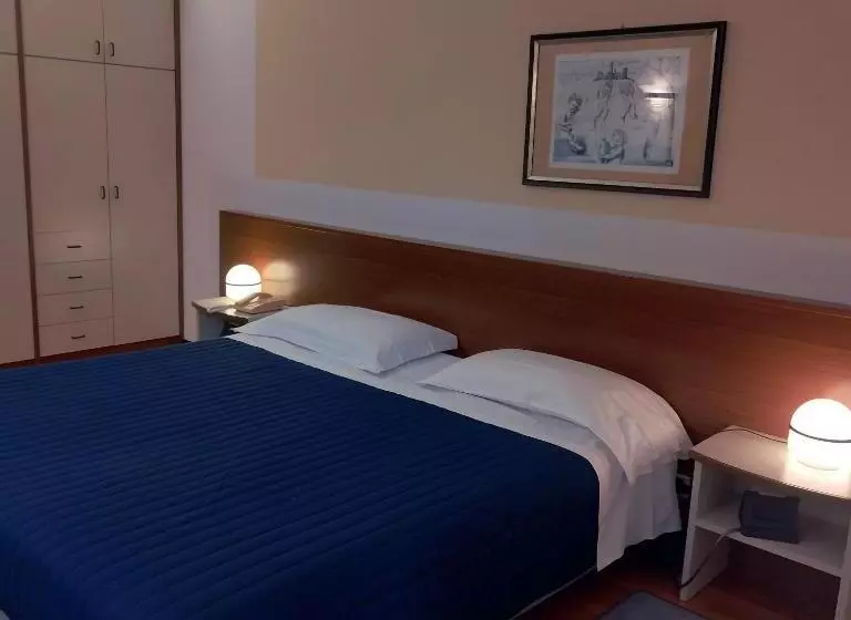 آپارتمان 2 خوابه, Casaalbergo La Rocca