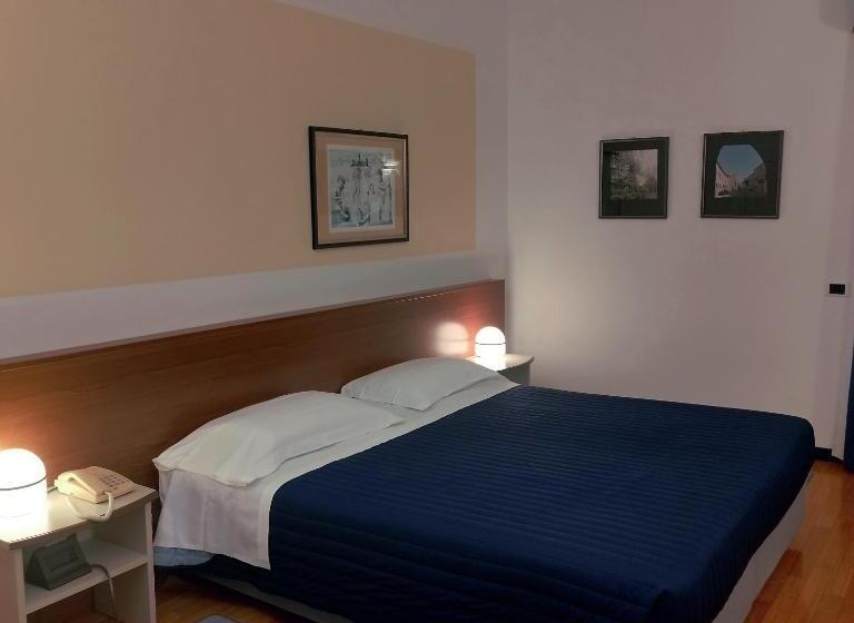 דירת שני חדרים, Casaalbergo La Rocca