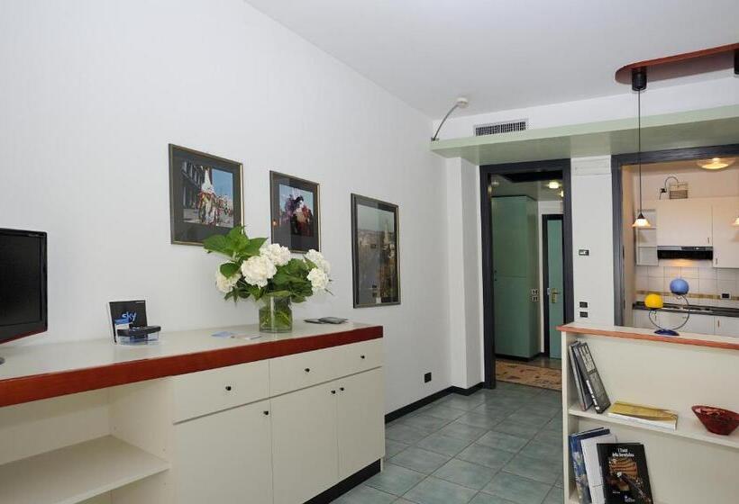 דירת שני חדרים, Casaalbergo La Rocca