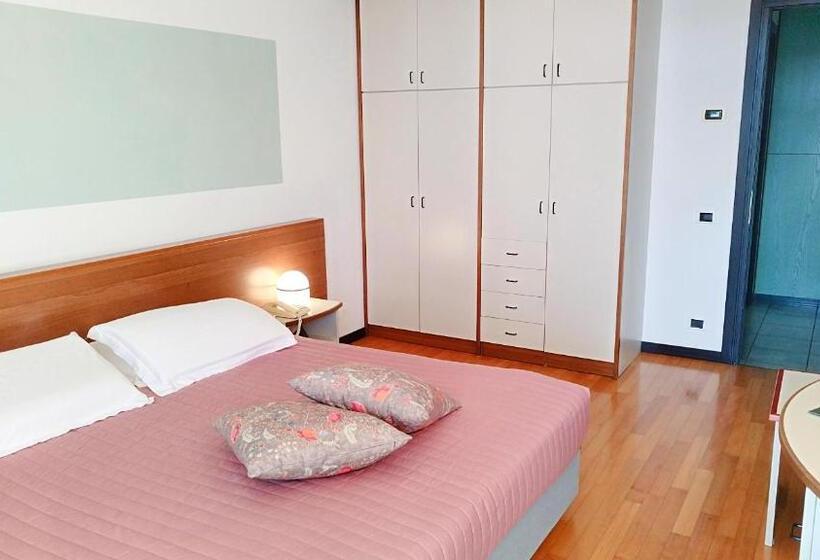 חדר קלאסי, Casaalbergo La Rocca