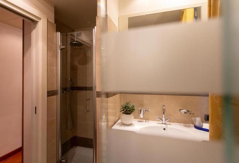 סוויטת ג'וניור, Casaalbergo La Rocca