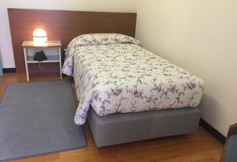 דירת שני חדרים, Casaalbergo La Rocca