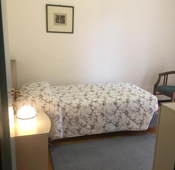 דירת שני חדרים, Casaalbergo La Rocca