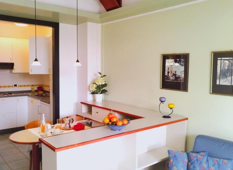 דירת שני חדרים, Casaalbergo La Rocca