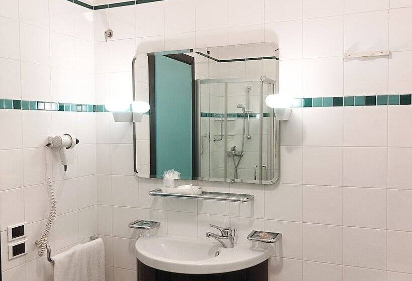 דירת חדר, Casaalbergo La Rocca