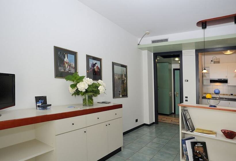 דירת חדר, Casaalbergo La Rocca