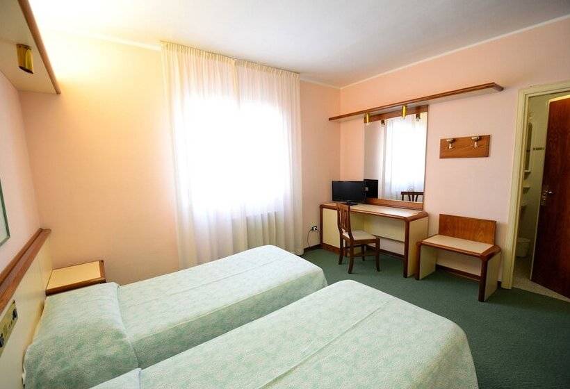 Номер Стандарт, Grand Hotel Delle Rocche