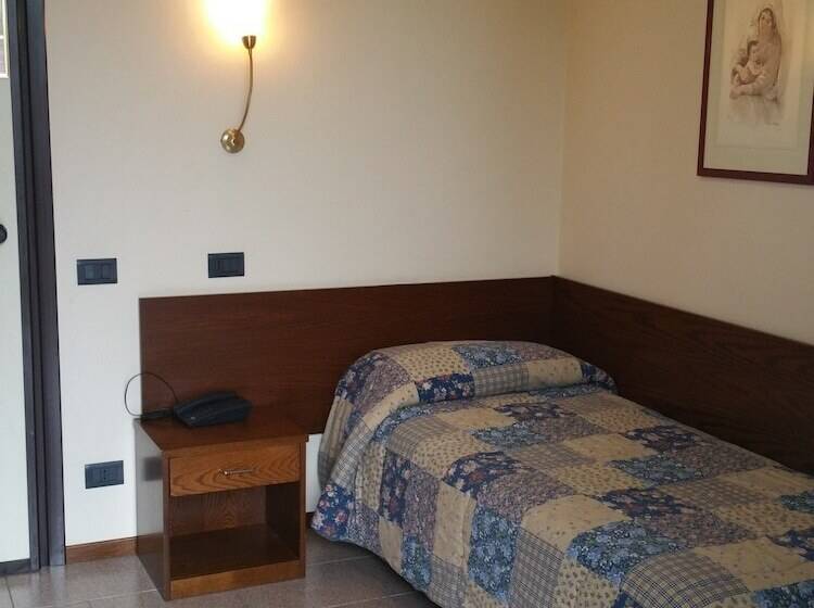 חדר סטנדרט יחיד, 5 Vie