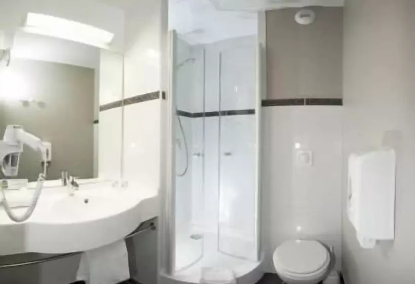 スタンダード４人部屋, Ace Hotel Roanne