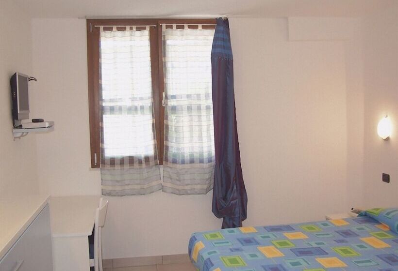 اتاق استاندارد یک نفره, Albergo La Lampara