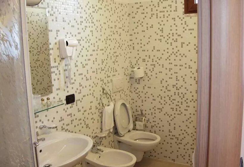 اتاق استاندارد یک نفره, Albergo La Lampara