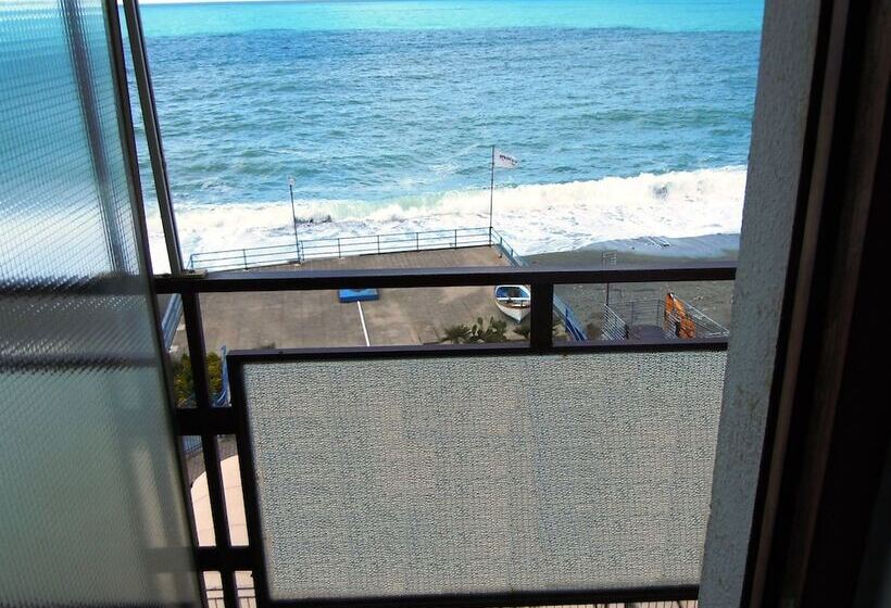 اتاق اقتصادی با چشمانداز دریا, Albergo La Lampara