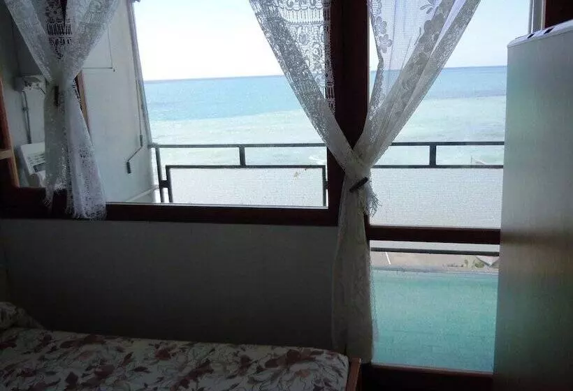 اتاق اکونومی یک تخته, Albergo La Lampara