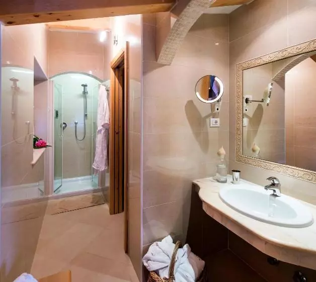 Sviitti, Alp Wellness Sport Hotel Panorama