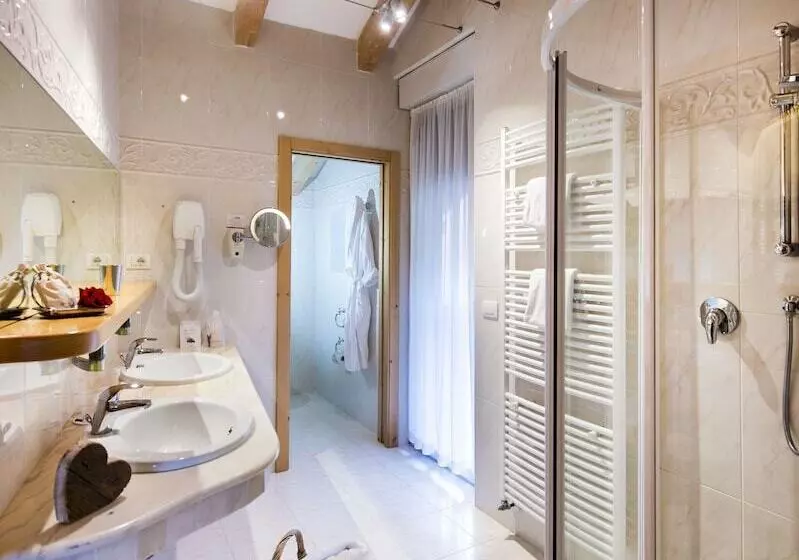 Sviitti, Alp Wellness Sport Hotel Panorama