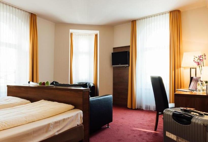 舒适型房间, Arcade