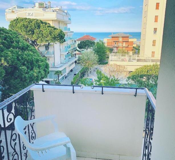 Pokój Czteroosobowy Standard Widok Morze, Baby B&b