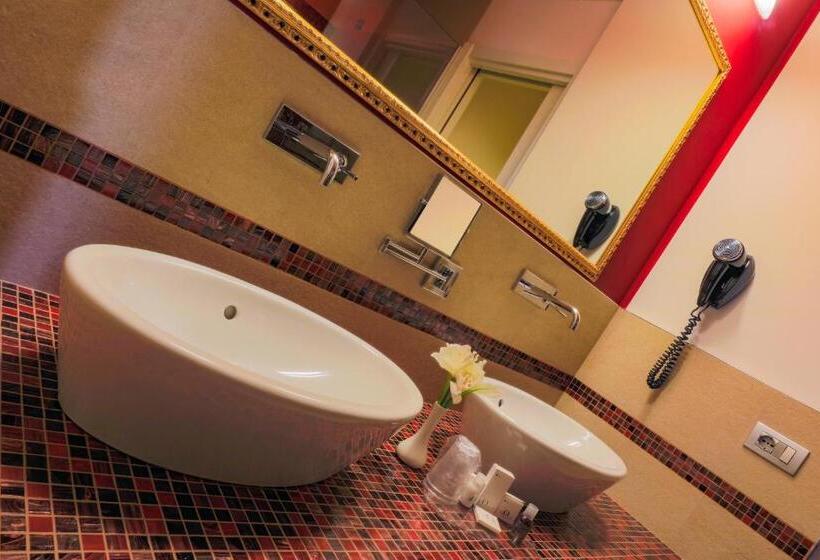 חדר סטנדרט, Glamour