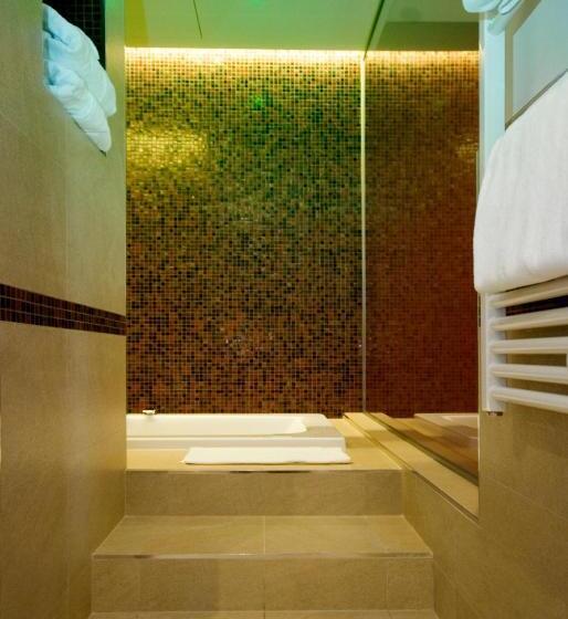 חדר סטנדרט, Glamour