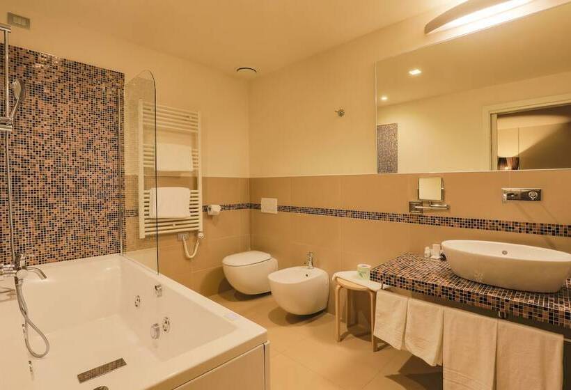 חדר סטנדרט, Glamour