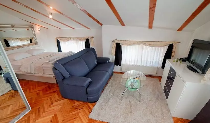 استودیوی لوکس, Herc Sarajevo