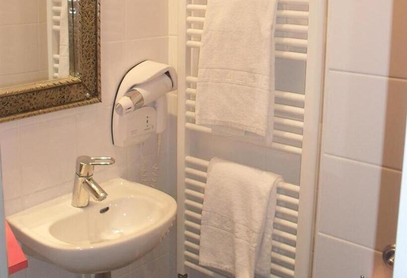 اتاق استاندارد, Hôtel Latino Reims Centre