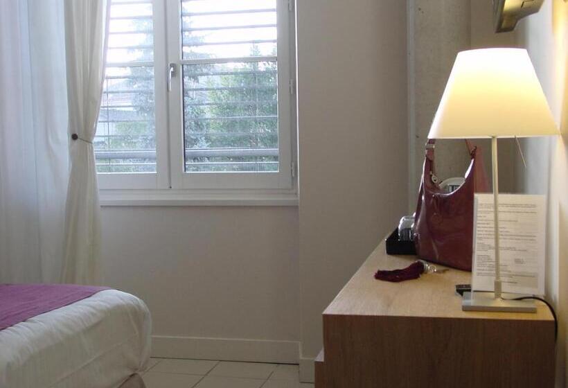 标准房带园景, L Armateur