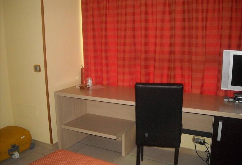 غرفة قياسية فردية, La Piana