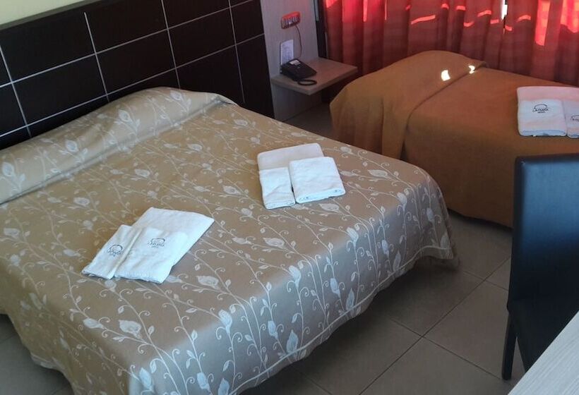 غرفة قياسية ثلاثية, La Piana