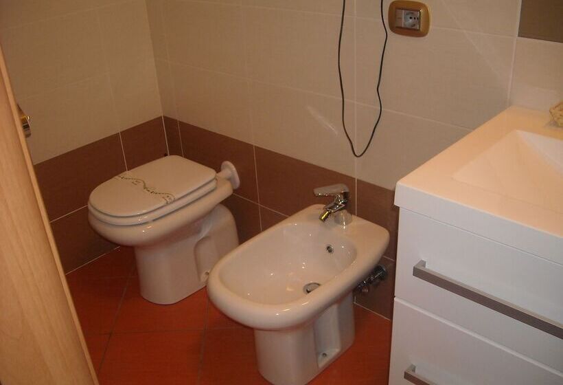 غرفة قياسية فردية, La Piana