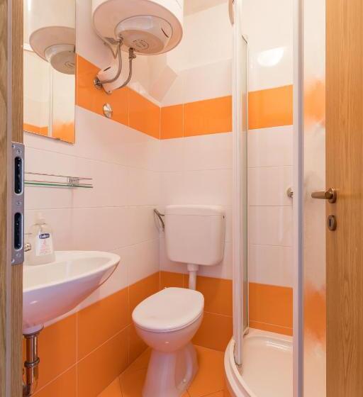 شقة غرفة نوم واحدة مطلة علي البحر مزوَّدة بشُرفة, Pansion Lovac