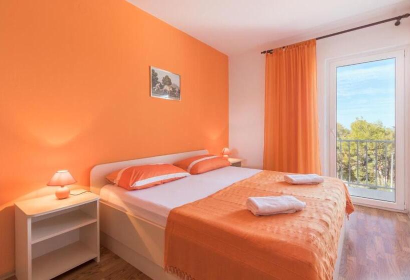 شقة غرفة نوم واحدة مطلة علي البحر مزوَّدة بشُرفة, Pansion Lovac