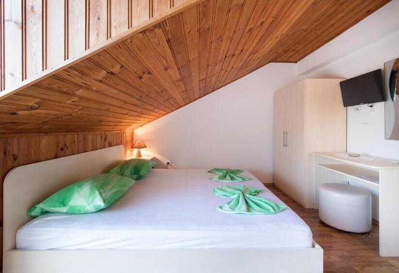 شقة غرفة نوم واحدة مطلة علي البحر مزوَّدة بشُرفة, Pansion Lovac