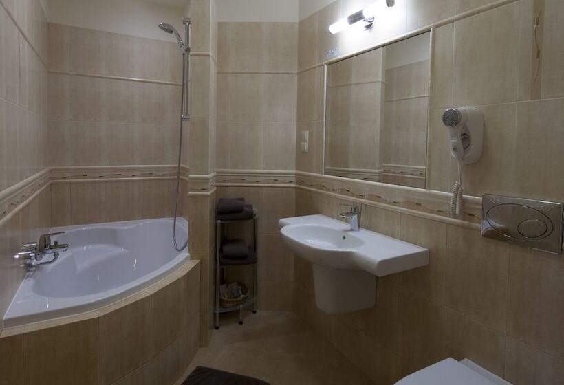 اتاق استاندارد, Royal