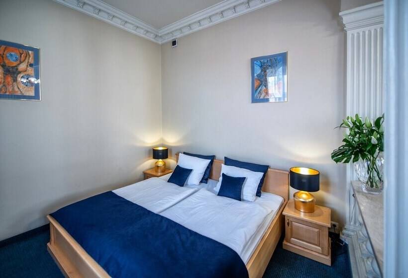 اتاق استاندارد, Royal