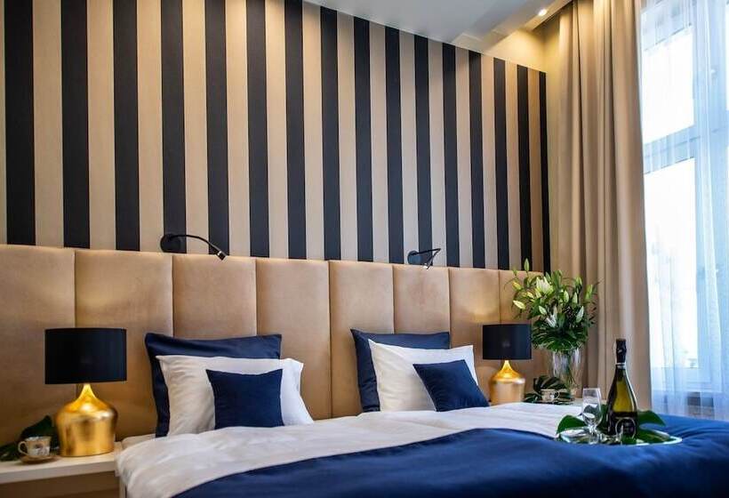 اتاق استاندارد, Royal