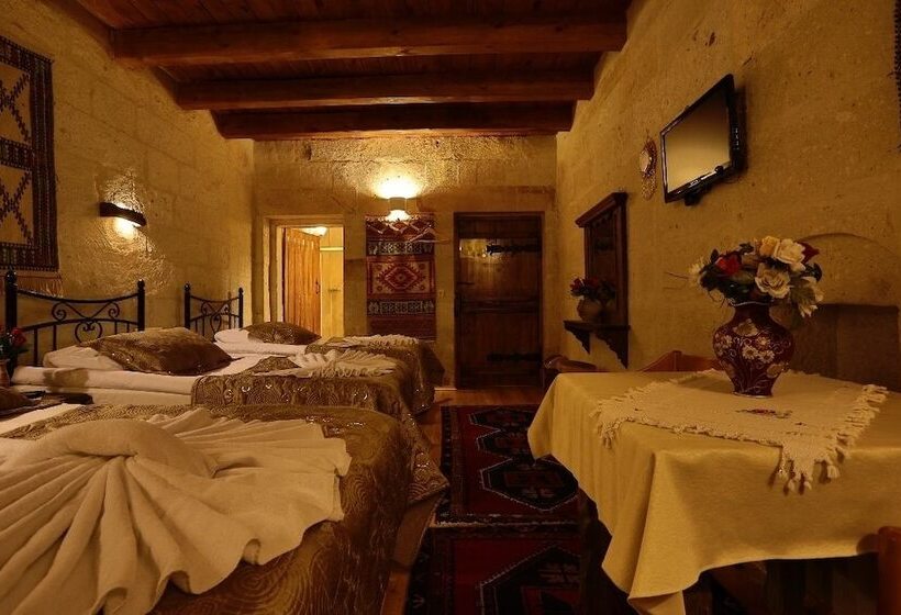 חדר סופריור לארבעה, Safran Cave