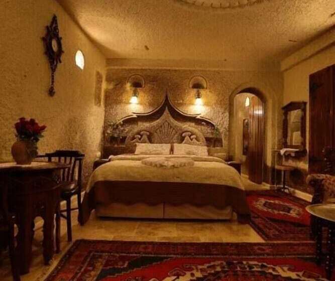 סוויטה דלוקס, Safran Cave