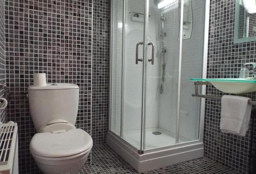 Номер Стандарт, Logis Hôtel Saint Martin