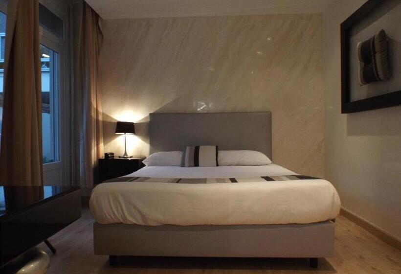 Номер Стандарт Адаптированный для Инвалидов, Logis Hôtel Saint Martin