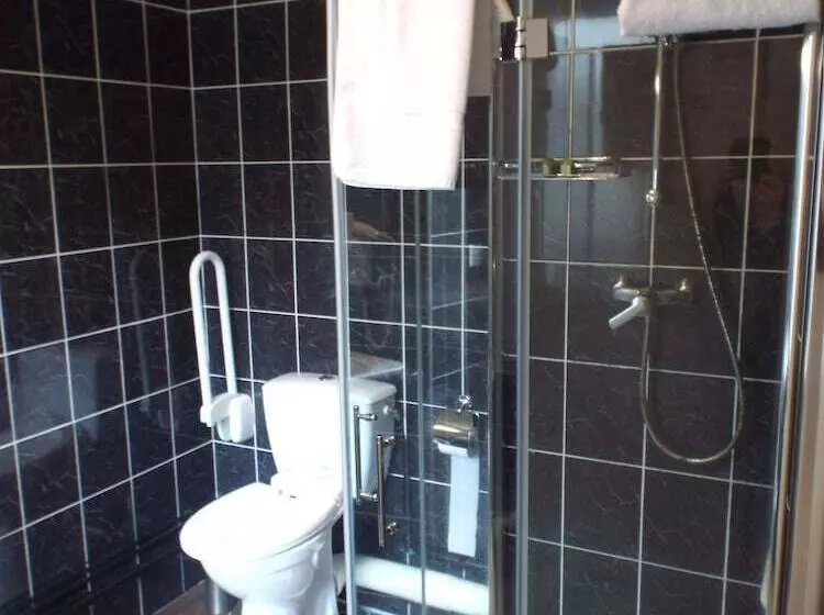 身障者適用スタンダードルーム, Logis Hôtel Saint Martin