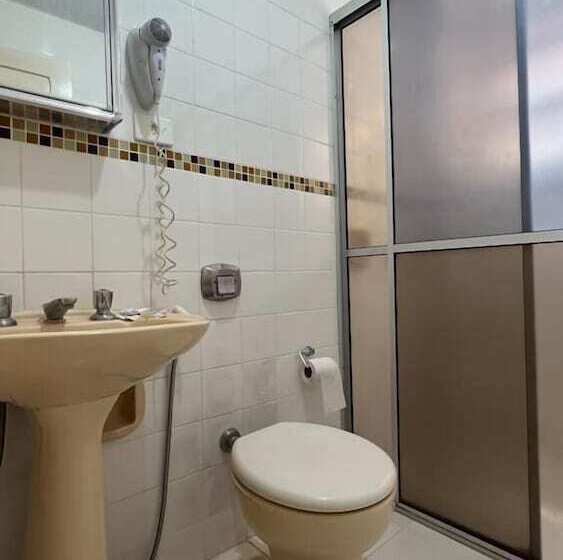 スタンダード4人部屋, Seibt Palace