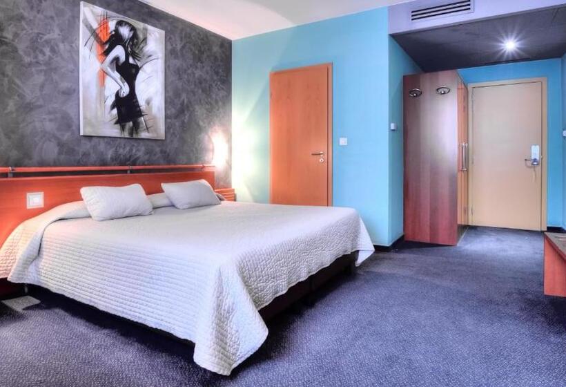 Номер Стандарт, Tristar