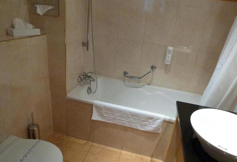 Номер Стандарт, Tristar