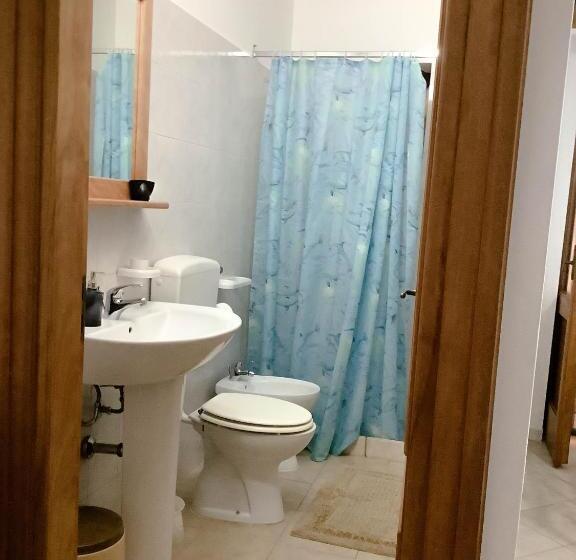 스탠다드 트리플 룸, Affittacamere La Saracina