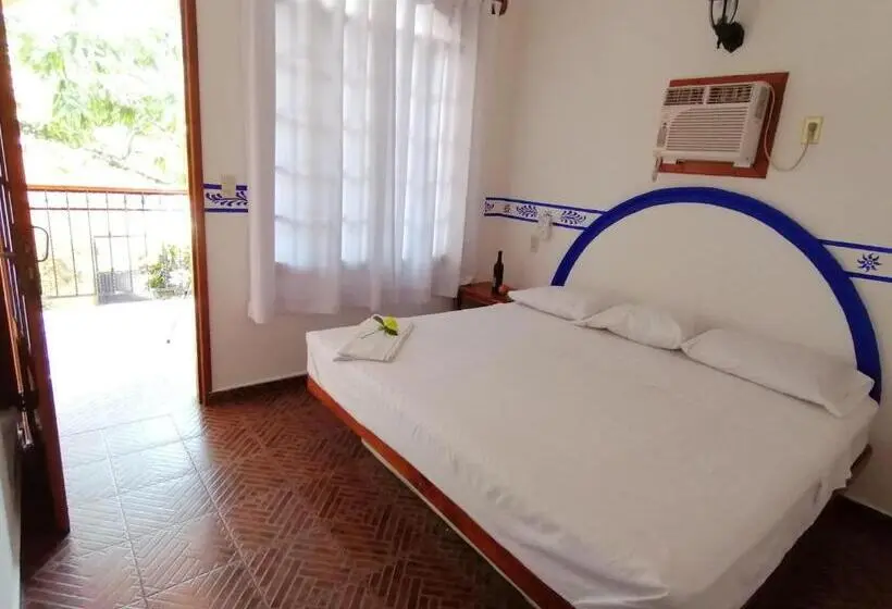 キングサイズベッドのスタンダードルーム, Don Luis Hostal Sucursal Galeana Tecolutla